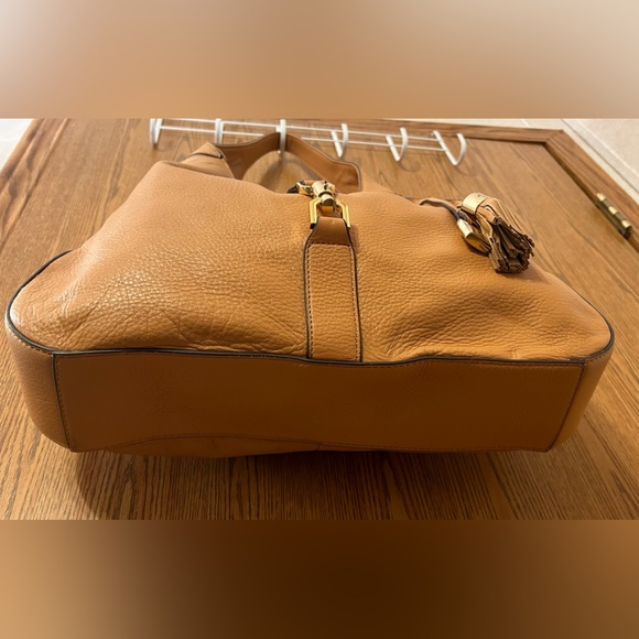 G.I.L.I. Genuine Leather Hobo w/ Gold Hardware - Picture 5 of 13